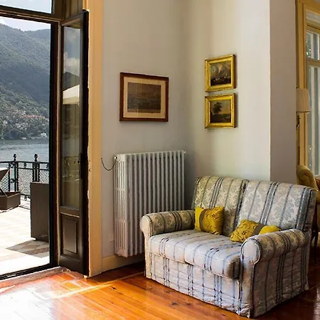 Sleeps 17 With Pool Air Con And Wifi Villa Moltrasio