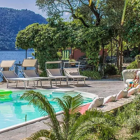 Βίλα Sleeps 17 With Pool Air Con And Wifi Moltrasio