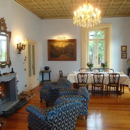 Sleeps 17 With Pool Air Con And Wifi Βίλα Moltrasio